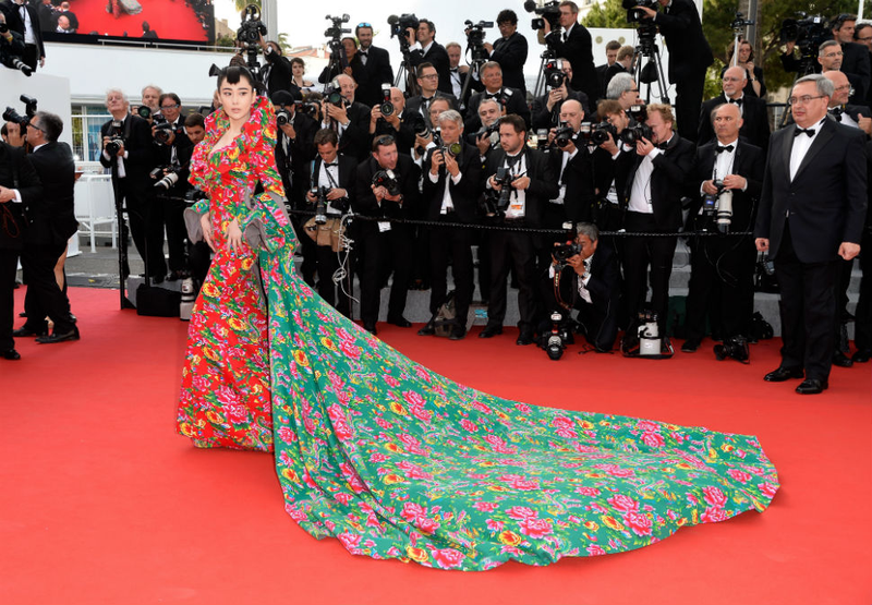 Illustration for article titled Cannes Red Carpet Style Is Everything You've Ever Dreamed & Then Some